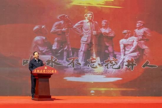 她天生丰满迷人，与黄晓明蜜恋3年，有多少事，你还不知道？游戏画面